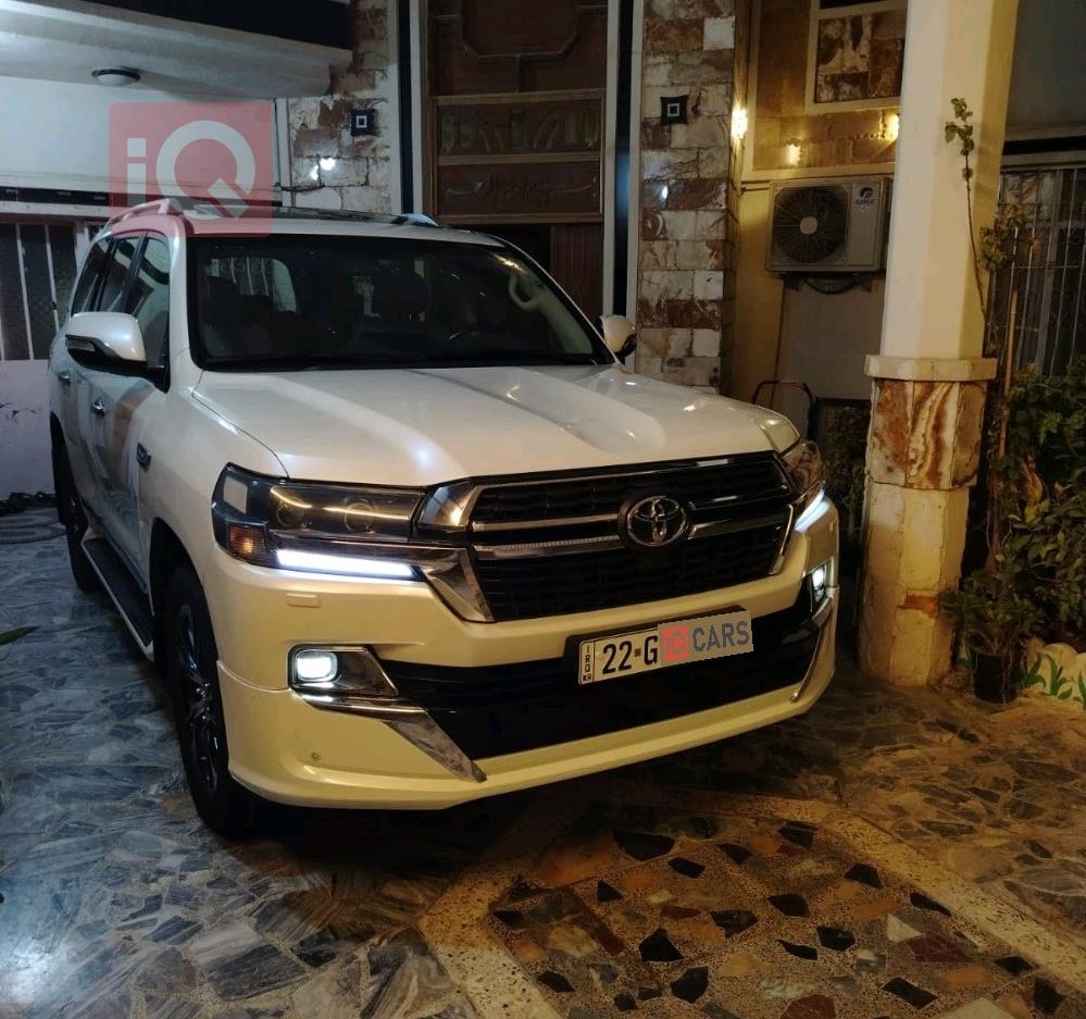 تويوتا لاندكروزر